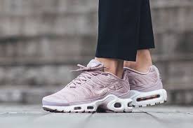 Pin On Sneakers In Women S Sizes