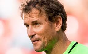 Dennis aogo denkt offenbar schlecht von den menschen, oder zumindest von jens lehmann. Hot3ikv74hhdim