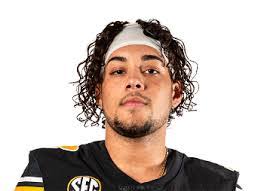 Andrew Serrano's Instagram, Twitter & Facebook