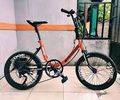 Di video kali ini gua akan bahas secara detail biaya part yang digunakan untuk membangun atau membuat sepeda #minion atau #minionbike mulai dari custome fram. Pin Oleh Don Ismael Di Minion Bikes Sepeda Klasik Gambar Karakter