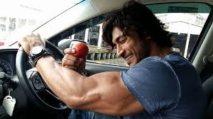 Ajay devgn, vidyut jamwal and emraan hashmi share the silver screen in milan luthra's film, baadshaho. Indian Actor Vidyut Jammwal Says A Vegan Diet Keeps Him Fit