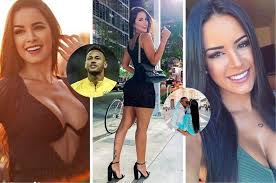Un compleanno davvero particolare per il calciatore bianconero che in queste ore ha festeggiato un'altra grande novità: Nathalia La Sensual Modelo Que Salio Una Vez Con Neymar Y Ahora Es Novia De Douglas Costa Diez Diario Deportivo