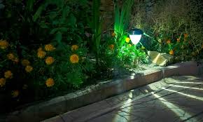The solar panel has a photovoltaic cell inside, which converts sunlight to an electrical current. 10 Best Solar Lights 2021 Reviews Best Of Machinery