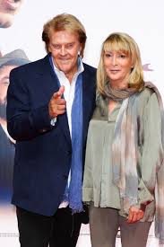 Bei der ms handelt es sich um eine chronisch entzündliche, nicht ansteckende erkrankung des zentralen. Howard Carpendale Starportrat News Bilder Gala De