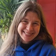 Which train station in Tashkent does the train to Samarkand depart from?