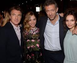 Vincent features a flattering high neck and full sleeves. Vincent Cassel Fr On Twitter Lola Le Lann Francois Cluzet Alice Isaaz Et Vincent Cassel A L Avant Premiere Du Film Unmomentdegarement Http T Co Pbwa61gvlo