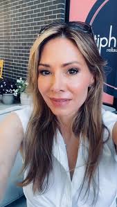 In Davenport, Iowa with @mike_hollander_vrt for the @planetfunkcon today  and tomorrow 🩷, #vrtroopers #actors #actor #acting #comics #actress  #comiccon #davenport #iowa #glutenfree #travel #planetfunk ...