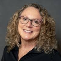 Gina Mullins's Instagram, Twitter & Facebook