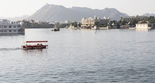 Lake Pichola Udaipur (Entry Fee, Timings, Best time to visit, Images &  Location) - Udaipur Tourism 2020