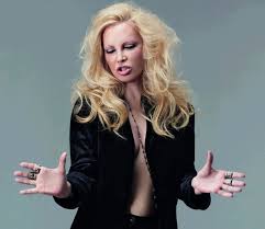 With a career spanning more than four decades, pravo has become one of the most successful italian female singers. Patty Pravo Photos 4 Of 79 Last Fm