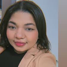 Vivian Pedroza's Instagram, Twitter & Facebook