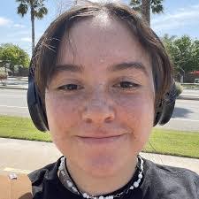 Diana San's Instagram, Twitter & Facebook