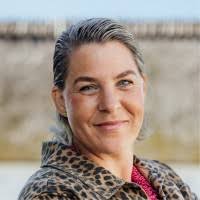 1400+ profilů „Netter“