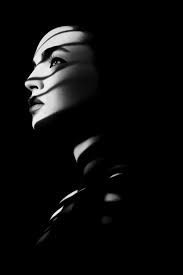 Black And White Photos Of Faces In Shadows Girl With Shadows On Her Face Dark Art Photography Dark Beauty Magazine Dark Beauty