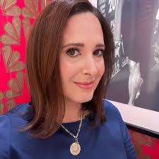 Lisa Rubin's Instagram, Twitter & Facebook