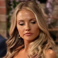 Taylor Hooks's Instagram, Twitter & Facebook