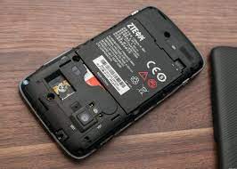 The ZTE Anthem 4G's old-school Android ...