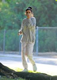 Selena gomez opted to wait another year to attend her next grammys. Selena Gomez Looks Stunningly Fit After A Weight Loss Demotix