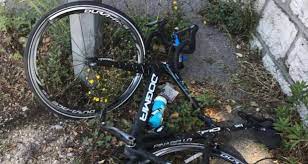 Chris Froome S Bike Destroyed After Car Knocks Him Over