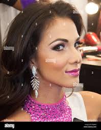 Karina Costa's Instagram, Twitter & Facebook