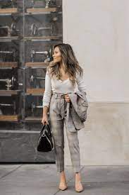 55 Cozy Work Outfit Ideas For An Internship Interview Matchedz My Work Outfits Blog Summer Work Outfits Office Outfits Women Cute Work Outfits