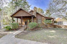 View tripadvisor's 1,266 unbiased reviews, 5,820 photos and great deals on 144 vacation rentals, cabins and villas in lake hamilton, ar The 9 Best Arkansas Cabin Rentals Of 2021
