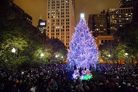 The best christmas events in chicago for families in 2019. Christmas Tree Lights Up Chicago For The 105th Year The Columbia Chronicle