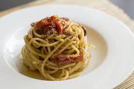 Spaghetti Aglio Olio Peperoncino E Pomodorini Confit Mangia Con Me