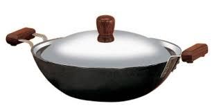 Futura Hawkins 2 5 L Hard Anodized Deep Fry Pan Kadhai With Flat Bottom And Steel Lid Small Black Dining Table In Kitchen Kitchen App Anodized