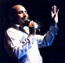 Angel Canales Salsero Del Mes Latinastereo Com Imagenes De Cantantes Musica Salsa Salseros