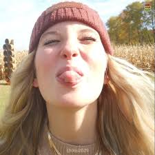 Hi my name is Hannah Brunell. I'm from Ashtabula Ohio. I'm 100% committed  to OSU, I will be going to the Wooster branch for my first year then  transferring to main. I'm