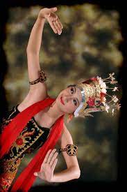 Berikut tagar rangkumkan 5 karya sastra anak bangsa yang terkenal hingga mancanegara dan diterjemahkan ke dalam beberapa bahasa. Kamus Bahasa Osing Banyuwangi Ratjoen In