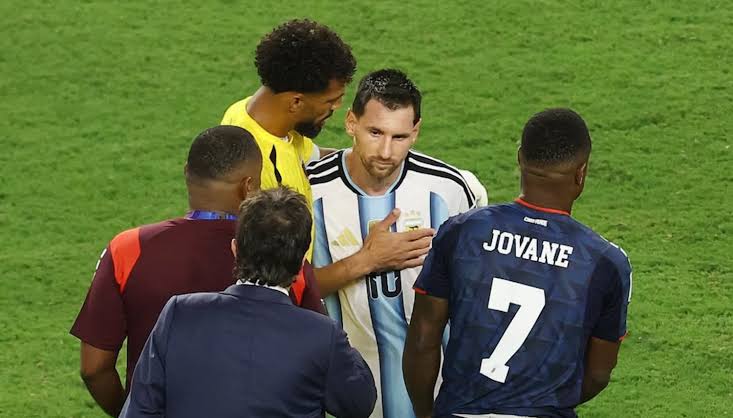 Vozinha reveló qué le dijo Messi luego de la victoria de Argentina ante Cabo  Verde