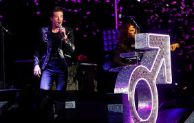 The Killers Mr Brightside Marks 200th Week In The Uk Top