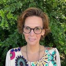 Crystal Haire's Instagram, Twitter & Facebook