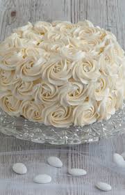 Le Rose Cake Le Plus Simple Des Cakes Design Cook And Goute Cake Roses Gateaux Et Desserts Gateau Roule Recette
