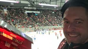 Moncton organist pumps up crowds at the World Junior Hockey Championship