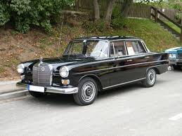 Mercedes Benz 230 W 110 Buscar Con Google Mercedes Benz Autos Mercedes Mercedes Benz