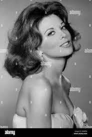 Tina louise tina louise tina -Fotos und -Bildmaterial in hoher Auflösung