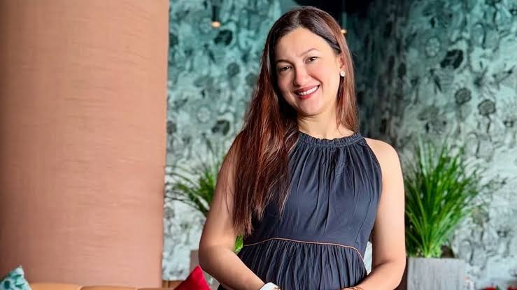 Do you have a rulebook?': Gauahar Khan dances Bhangra a month after giving  birth, shuts down troll; expert weighs in on postpartum movement | Health  News - The Indian Express