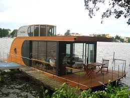 Menskit A Rather Cool Houseboat In Berlin Houseboat Living Floating House Water House