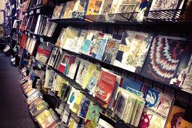 10 Best Comic Book Stores In The Us Minitime Best Comic Books Comic Book Store Bookstore