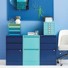 Use as a standalone piece or as a combination with any desk, the oxford cabinet will make your room look great. Bisley Oxford Blue 2 3 Drawer Locking Filing Cabinets The Container Store