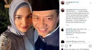 Bila diperhatikan, anang hermansyah hanya bisa tersenyum sembari tertawa. Viral Video Lawas Anang Hermansyah Datangi Resepsi Krisdayanti Raul Lemos Suara Jogja