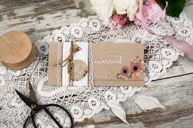 Vintage Einladung Zur Hochzeit Im Ausgefallenen Design Als Wickelfalz Mit Banderole Bandch Einladung Hochzeit Vintage Einladungen Hochzeit Vintage Einladungen