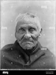 Alaska native american clothing hi-res stock photography and images