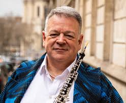 Zoë's composer debut disc: Album Z