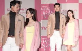 由《 火星生活 》、《 羅曼史是別冊附錄 》的李政孝導演與《 來自星星的你 》、《 製作人 》、《 藍色海洋的傳說 》的 朴智恩 作家合作打造。. Rxzifa4vvv Dem