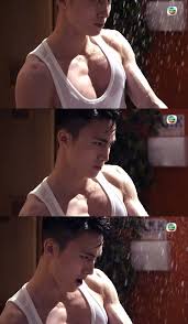 22歲小鮮肉 吳偉豪 在處境劇《愛‧回家之開心速遞》中飾演有「島大吳彥祖」之稱的朱凌凌，型仔外表加上厚實肌肉吸納不少女粉絲，成為新一代無綫男神。早前 吳偉豪 受酒店邀請去staycation，把多張型仔照及食物相放上社交網，即被爆當日原來與年長十年的金毛女友charlotte同行。 ç¦åˆ©é€æ ¼ç‡ æ„›å›žå®¶ æœ±å‡Œå‡Œæ¿•èº«éœ²è‚‰å¸ç›å°é®®è‚‰åŽŸä¾†åé …å…¨èƒ½ä¸‰æ‹›è®Šå¤§éš» æ™´å ± å¨›æ¨‚ ä¸­æ¸¯å° D200507