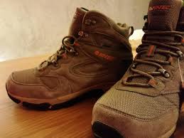 Kasut Hiking Hi Tec Men S Fashion Footwear Boots On Carousell